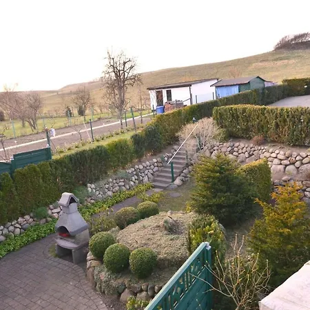 Ferienhaus-kormoran-in-gross-zicker-halbinsel-moenchgut Hébergement de vacances *