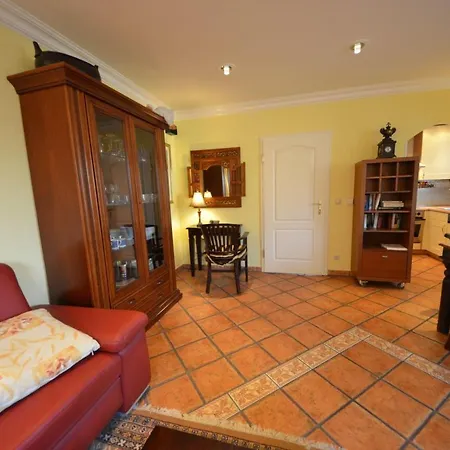 Ferienhaus-kormoran-in-gross-zicker-halbinsel-moenchgut Hébergement de vacances *