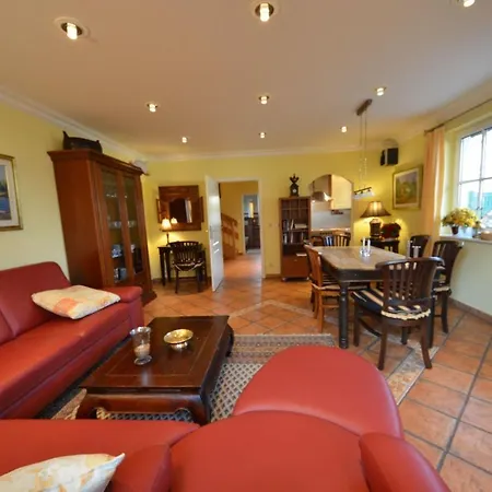 Ferienhaus-kormoran-in-gross-zicker-halbinsel-moenchgut Hébergement de vacances Groß Zicker