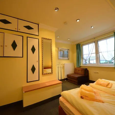 Ferienhaus-kormoran-in-gross-zicker-halbinsel-moenchgut Hébergement de vacances