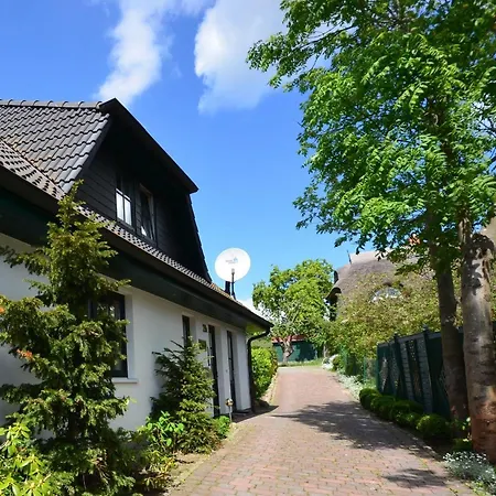 Ferienhaus-kormoran-in-gross-zicker-halbinsel-moenchgut Hébergement de vacances Groß Zicker