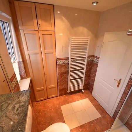 Ferienhaus-kormoran-in-gross-zicker-halbinsel-moenchgut Hébergement de vacances