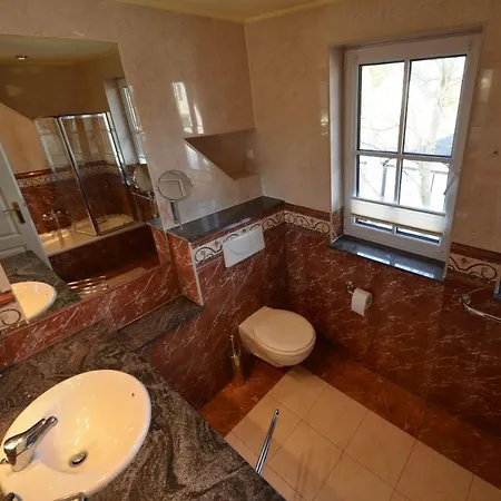 Ferienhaus-kormoran-in-gross-zicker-halbinsel-moenchgut Hébergement de vacances